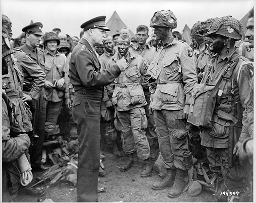 operation overlord briefing with soldiers